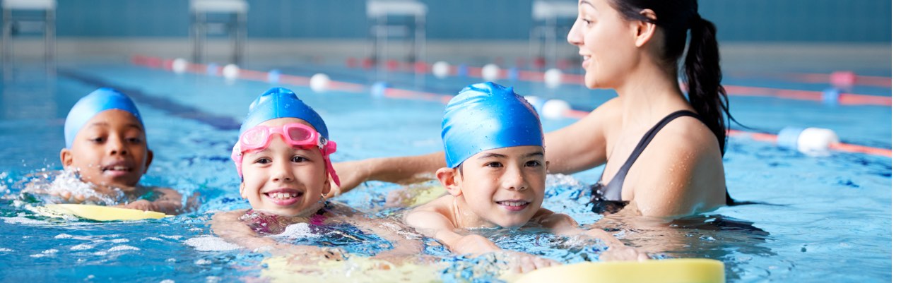 Las clases de natación son una de las mejores maneras en las que puede ayudar a reducir los ahogos.